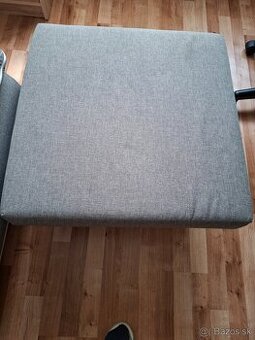 Taburetka s odkladacím priestorom