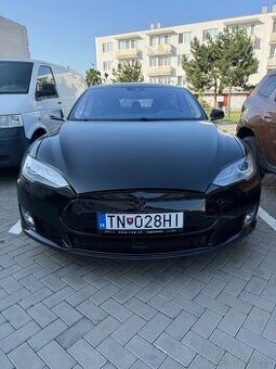 Tesla model S 85D r2015 len 120tiskm ZADARMO NABIJANIE