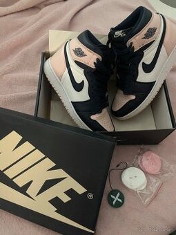 AIR JORDAN 1 RETRO HIGH OG ATMOSPHERE ‘BUBBLE GUM’