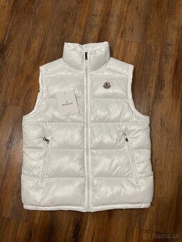 Biela moncler vesta kvalitna perfektne nova nenosena vest