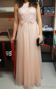 Predám spoločenské šaty.