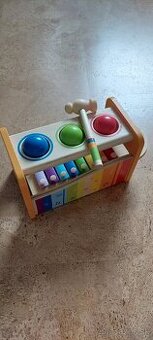 Drevená zatĺkačka s xylofónom