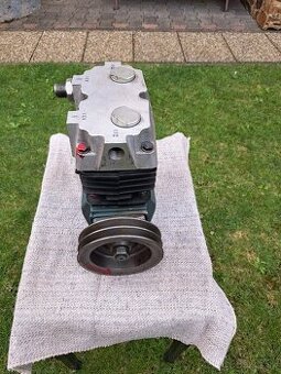 Predám novú dvojvalcovú jednotku vzduchového kompresora