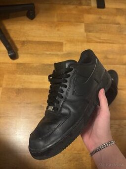 Air force 1 cierne