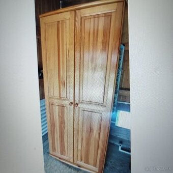 KUPIM SKRINU  + NADSTAVEC, drevená masív