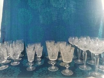 Krištáľ, brúsené sklo, krištáľové poháre