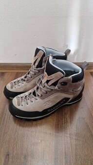 Garmont trekova vysoka obuv