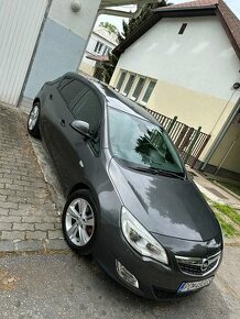 Opel astra J