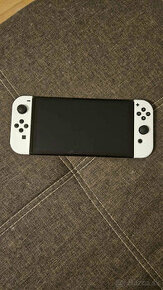 Nintendo Switch OLED (záruka do 19.6.2025 PGS) + Púzdro