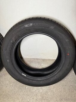 Predam letné pneumatiky Brigestone Turanza 6, 215/60 r17