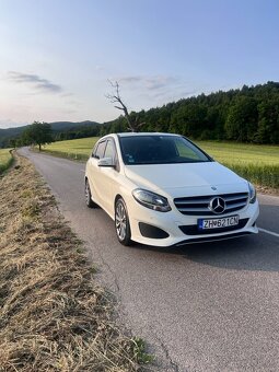 Mercedes- Benz B 200D