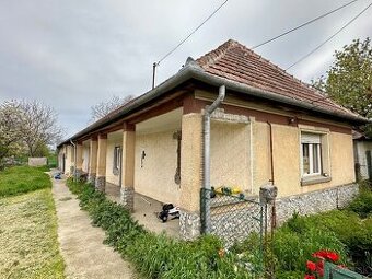 MAĎARSKO - INÁNCS 3 IZBOVÝ RODINNÝ DOM V PEKNEJ OBCI S UPRA