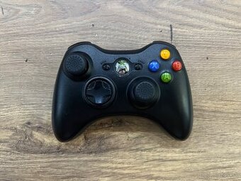 Originál ovládač na Xbox 360