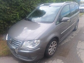 VW TOURAN 1,4TSI 125KW DSG 7 MIESTNY