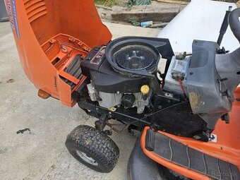 Husqvarna YTH210XP
