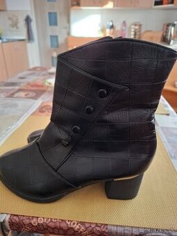 clenkove cizmy - 1