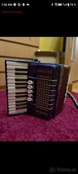Akordeón 72 basový