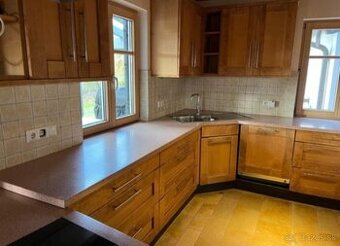 Moderní kuchyňská linka z masivu,5663