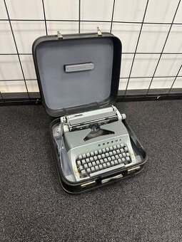 Starý písací stroj (dekorácia) - 1