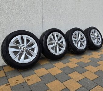 Letná sada Škoda Octavia R17 5x112 Michelin 205/55 R17