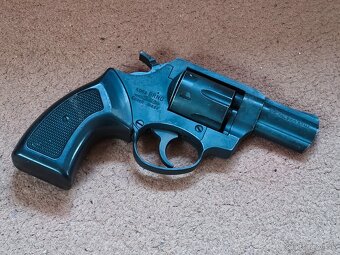 Plynový revolver KORA BRNO 007 9mm. KNALL