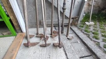 Predám záhradné náradie , motyky, rýle, motyky veľké, malé,