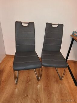 Jedálenské stoličky