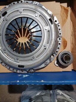 Prítlačný tanier spojky
SACHS 3082 164 031

