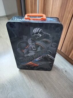 Hot wheels kufrík na auta