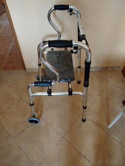 Krokovacie chodítko