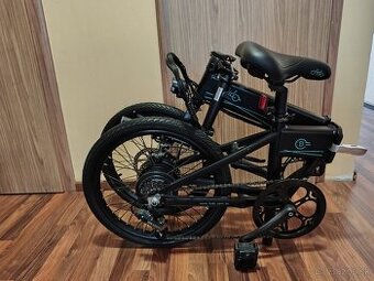 Elektrický skladací bicykel