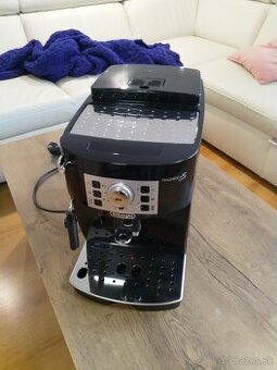 Kávovar Delonghi Magnifica S