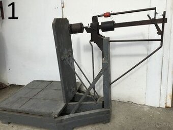 Hospodárska drevená váha do 260 kg a závažia