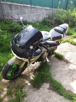Kawasaki ninja ZX6R