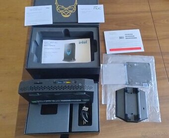 Intel Enthusiast-NUC11PHKi7C-i7, RTX 2060, 32GB RAM, 500 SSD