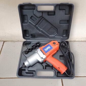 Elektrický rázový uťahovák 2500W. 300Nm. + 4x 1/2" orechy