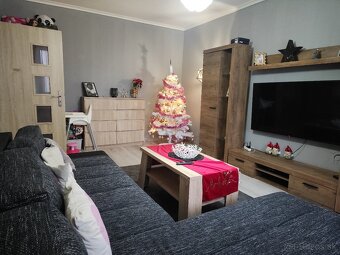 Vynovený 2 izbový bezbariérový byt v centre Fiľakova