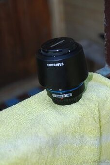 Samsung D-xenon AF 50-200 plus krytky, clona