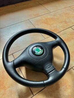 Octavia 1 RS trojramínko Perforovaný
