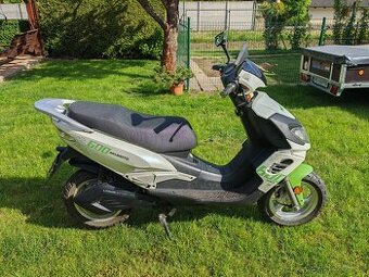 Skúter Akumoto 600