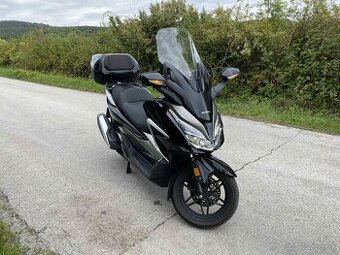 Honda Forza 350