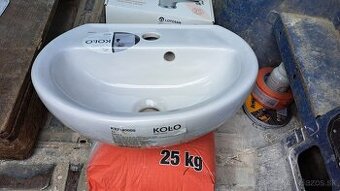 Ponukam na predaj umyvadlo a bateriu