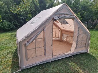 Veľký nafukovací stan