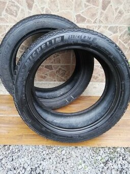Zimné Michelin 235/45, R18