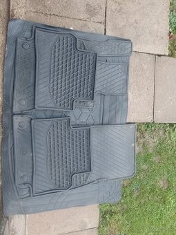 Predám gumené rohože kodiaq Superb 3 mercedes E