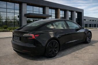 Tesla model 3 SR RWD Highland