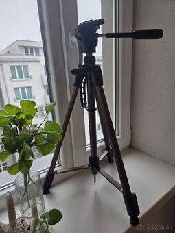 STATÍV.............................................