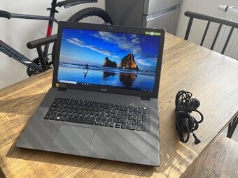 17.3/Acer Notebook/i5-5200/4GB RAM/500GB SSHD  /Intel HD 2GB