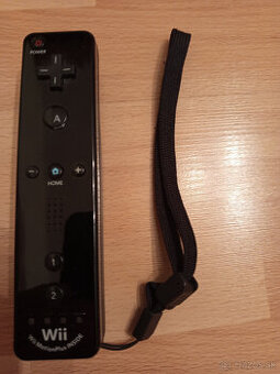 Nintendo Wii - originál Nintendo ovládač s MotionPlus ČIERNY