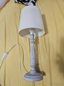 Darujem nočnú lampu